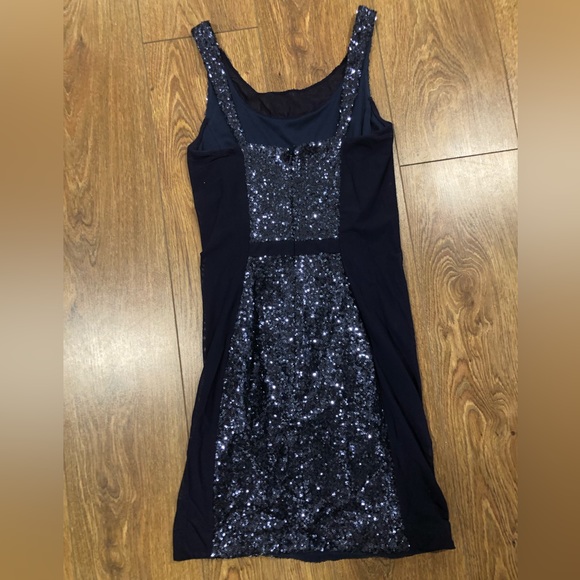 Dress with sequins - Picture 3 of 3